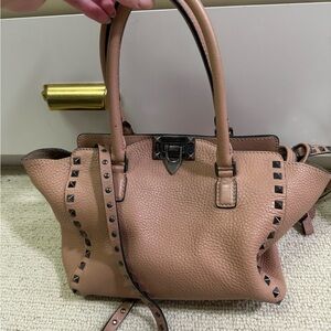 VALENTINO Pebbled Calfskin Rockstud Double Handle Tote Soft Noisette.